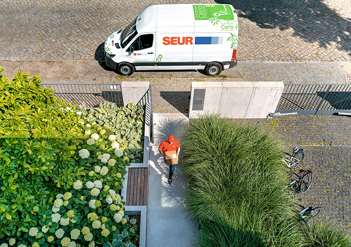 foto noticia SEUR amplía su estrategia sostenible y realizará entregas de bajas emisiones en 64 ciudades españolas en 2025